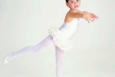 芭蕾舞腿髋部柔韧性的训练方法