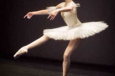 掌握芭蕾舞最难的四个动作要领