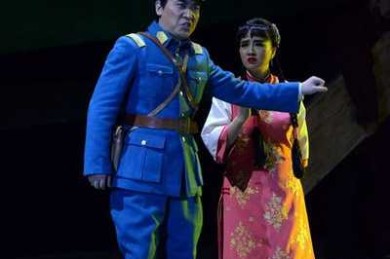歌剧《八月桂花遍地开》锦城艺术宫上演