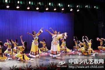 阿坝州的藏族民间舞蹈