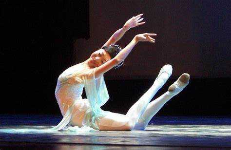 芭蕾好还是拉丁好？