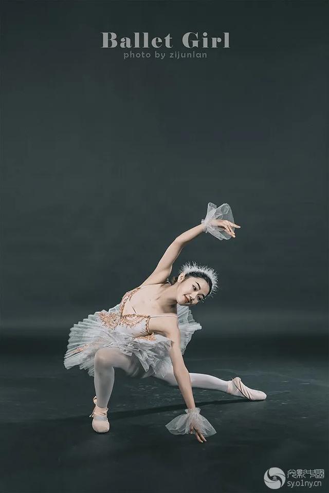 芭蕾之美，如花般绽放